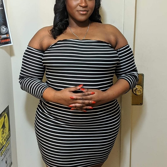 Boohoo Plus Dresses & Skirts - Black and White Striped Dress w/Attached Sleeves